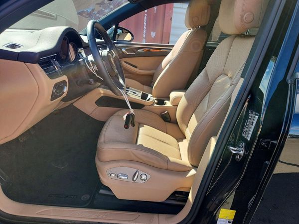 2025 PORSCHE MACAN Macan, Macan T — DENT