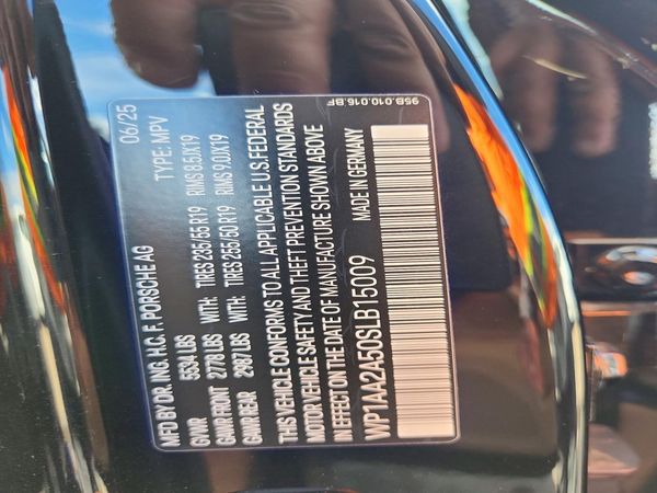 2025 PORSCHE MACAN Macan, Macan T — VINS