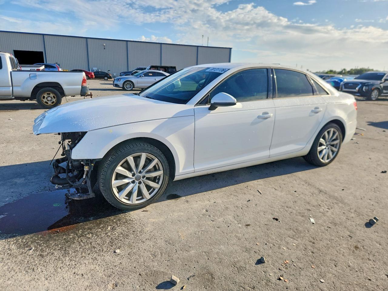 2017 AUDI A4 quattro Premium — Front 3/4