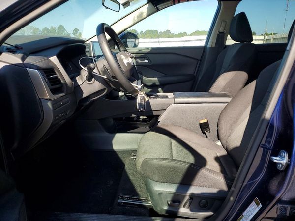 2026 NISSAN ROGUE SV — DENT