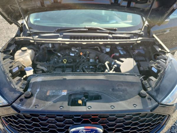2020 FORD EDGE — Engine bay