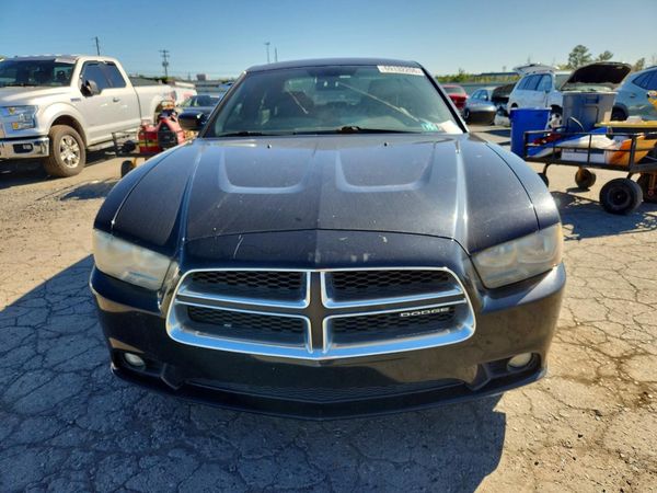 2012 DODGE CHARGER SE RWD