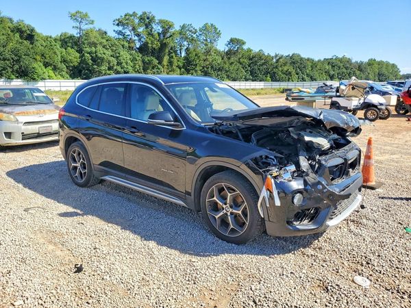 2018 BMW X1 — Passenger 3/4