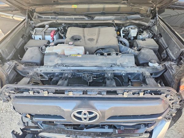 2022 TOYOTA TUNDRA — Engine bay