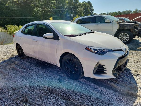 2017 TOYOTA COROLLA — Passenger 3/4
