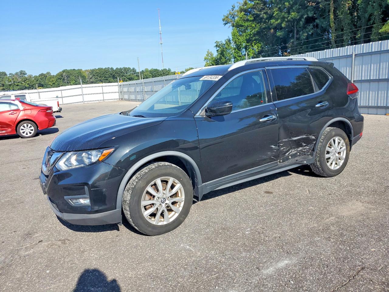 2019 NISSAN ROGUE — Front 3/4