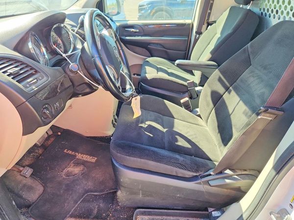2017 DODGE CARAVAN SE, SXT, Express — DENT