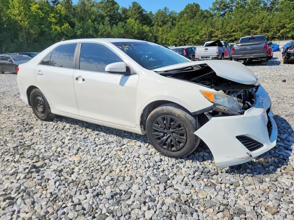 2012 TOYOTA CAMRY — Passenger 3/4