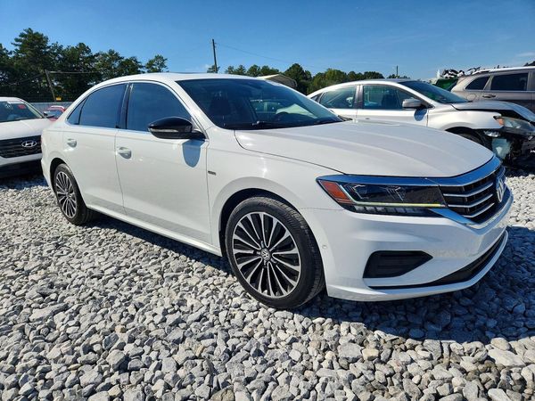 2022 VOLKSWAGEN PASSAT Limited Edition — Passenger 3/4