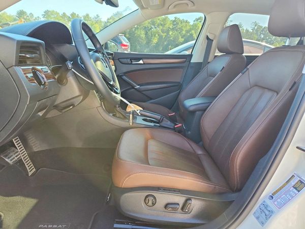 2022 VOLKSWAGEN PASSAT Limited Edition — DENT