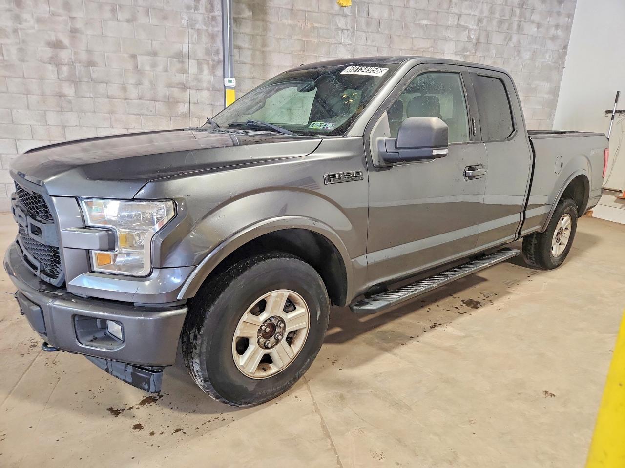 2017 FORD F150 SuperCab — Front 3/4