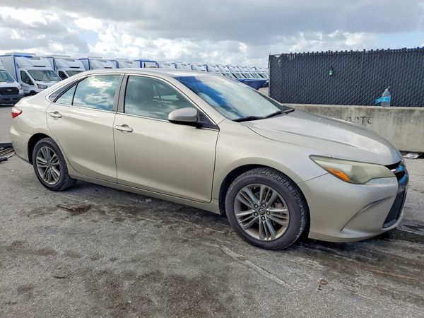 2017 TOYOTA CAMRY LE/SE/XLE/XSE — Passenger 3/4