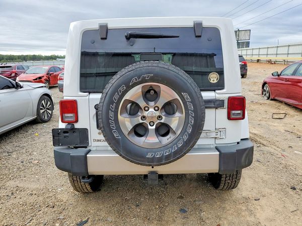 2017 JEEP WRANGLER Unlimited Sahara — DIRR