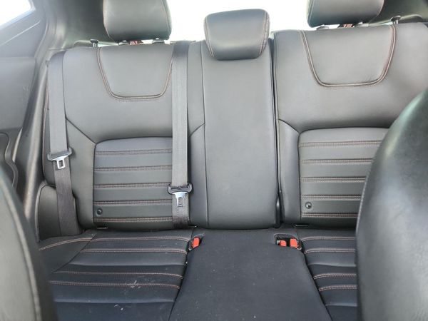 2019 NISSAN KICKS — SUVN