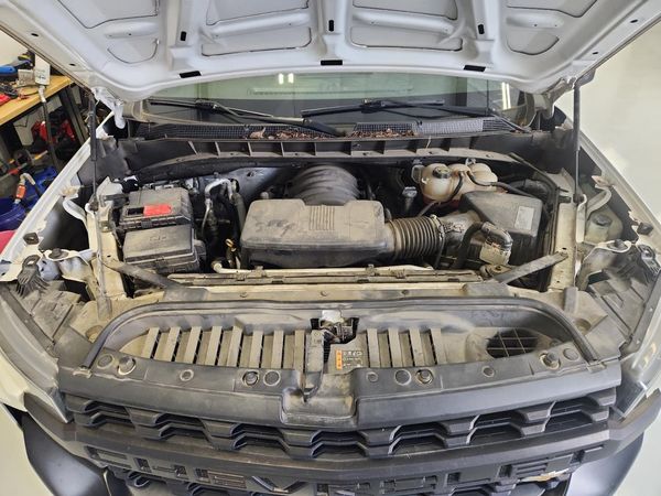 2020 CHEVROLET SILVERADO Work Truck — Engine bay