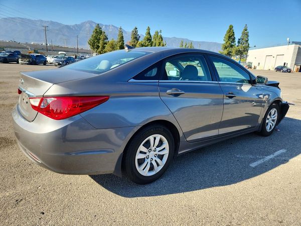2013 HYUNDAI SONATA GLS/ GLS Popular