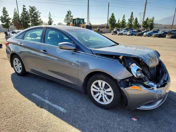 2013 HYUNDAI SONATA GLS/ GLS Popular
