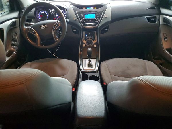 2013 HYUNDAI ELANTRA