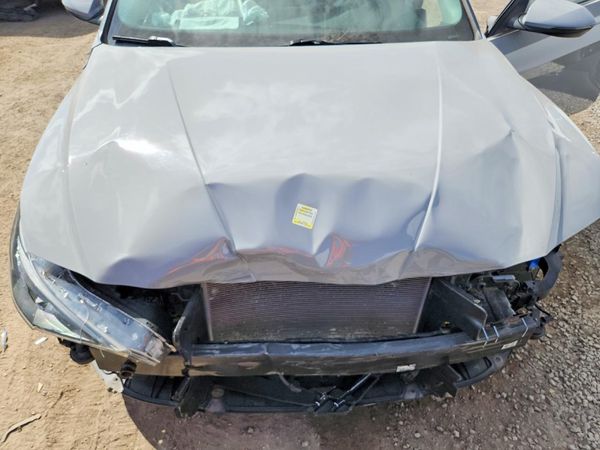 2021 HYUNDAI ELANTRA SEL — Engine bay