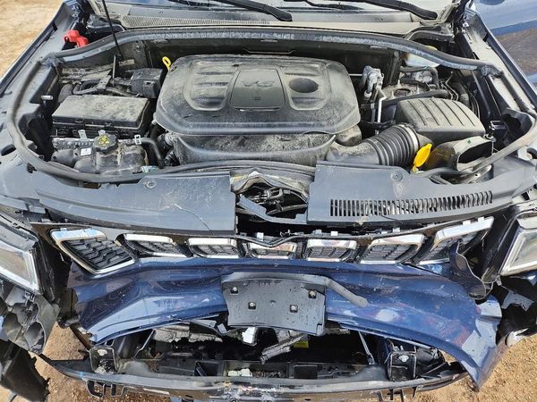 2021 JEEP CHEROKEE Limited — Engine bay