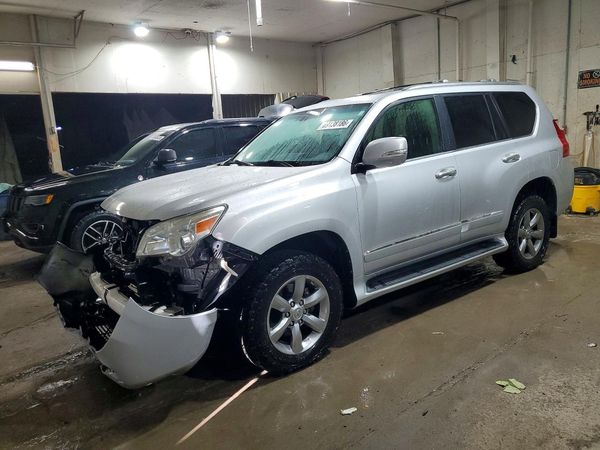 2012 LEXUS GX 460 Premium — Front 3/4