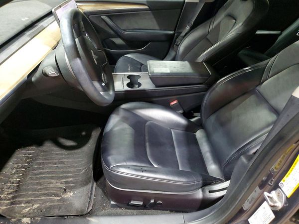 2022 TESLA MODEL 3 — DENT