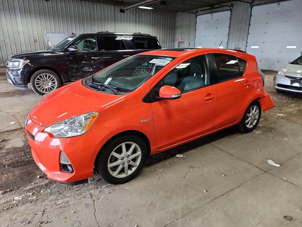 2014 TOYOTA PRIUS