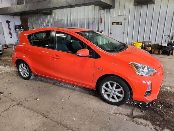 2014 TOYOTA PRIUS