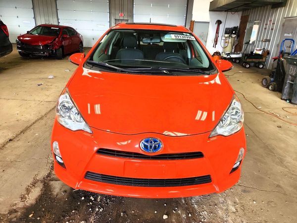 2014 TOYOTA PRIUS