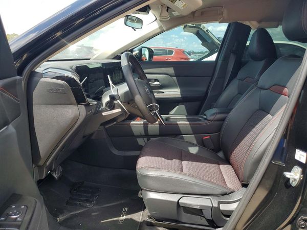 2025 NISSAN KICKS SR — DENT