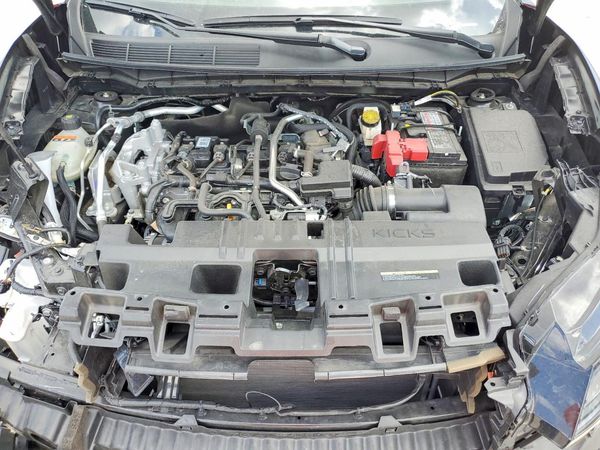2025 NISSAN KICKS SR — Engine bay