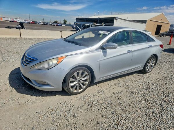 2012 HYUNDAI SONATA — Front 3/4