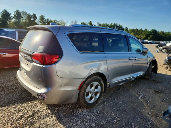 2017 CHRYSLER PACIFICA Touring L Plus — PSRA