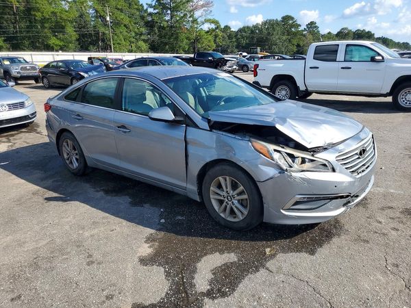2015 HYUNDAI SONATA — Passenger 3/4