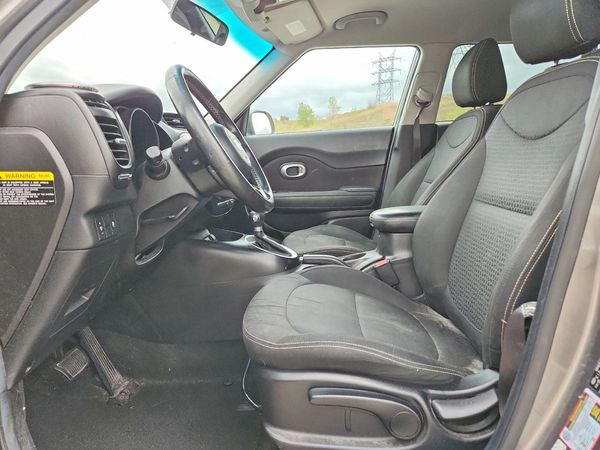 2016 KIA SOUL Exclaim — DENT