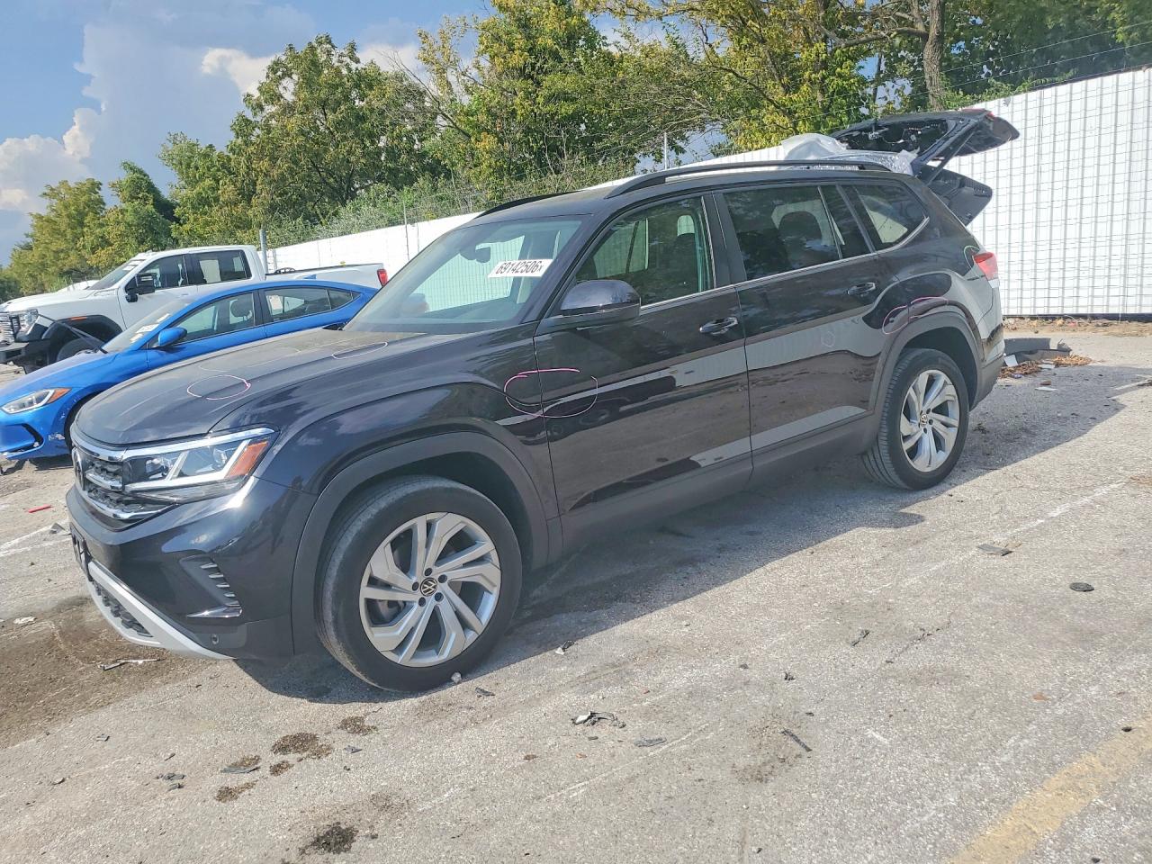 2021 VOLKSWAGEN ATLAS — Front 3/4