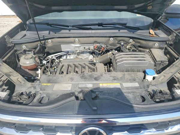 2021 VOLKSWAGEN ATLAS — Engine bay