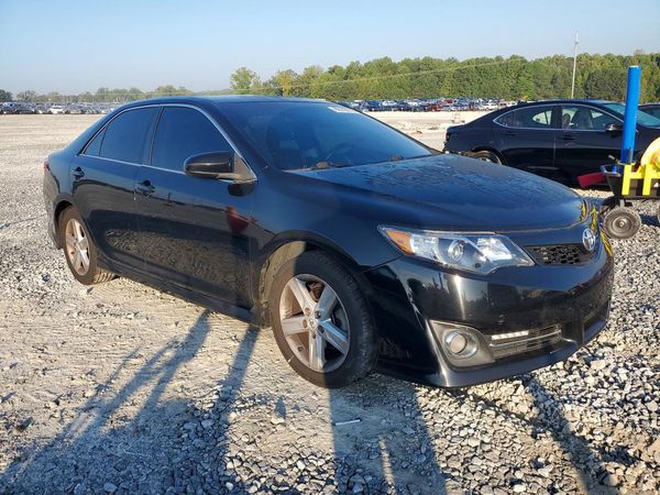 2012 TOYOTA CAMRY — Passenger 3/4