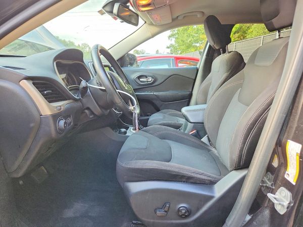 2016 JEEP CHEROKEE Latitude/Longitude/North — DENT