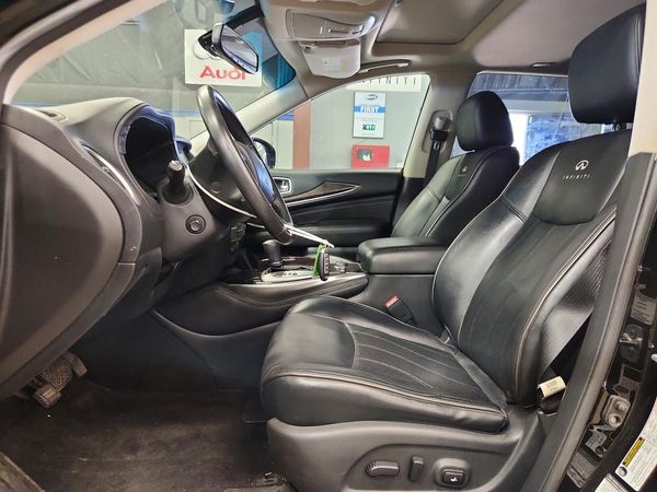 2014 INFINITI QX60 — DENT