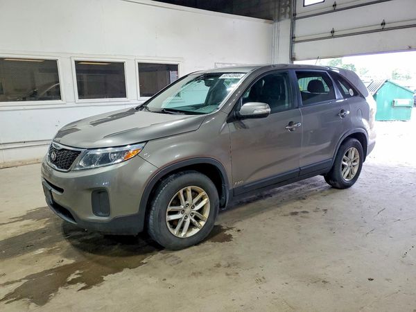 2015 KIA SORENTO GL — Front 3/4
