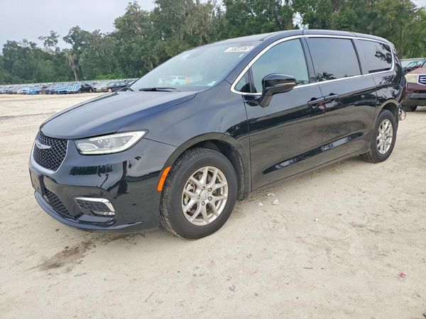 2026 CHRYSLER PACIFICA Select — Front 3/4