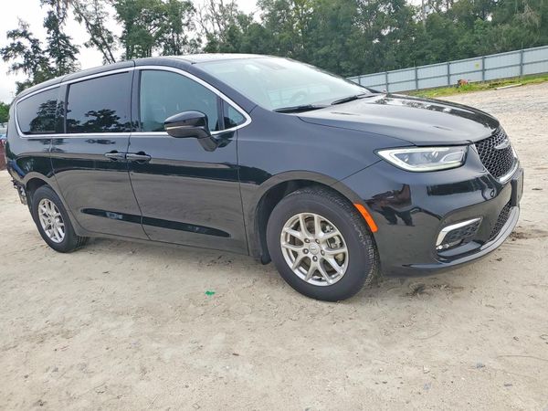 2026 CHRYSLER PACIFICA Select — Passenger 3/4