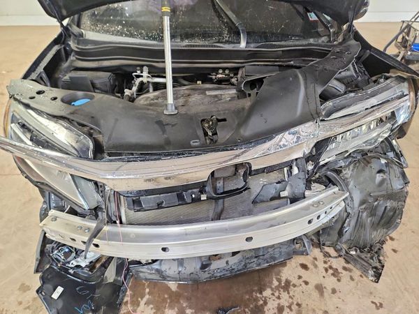 2020 HONDA PILOT ELITE — Engine bay
