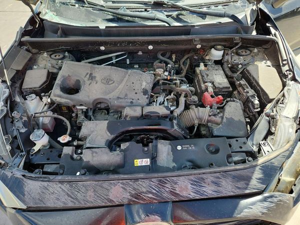 2019 TOYOTA RAV4 — Engine bay