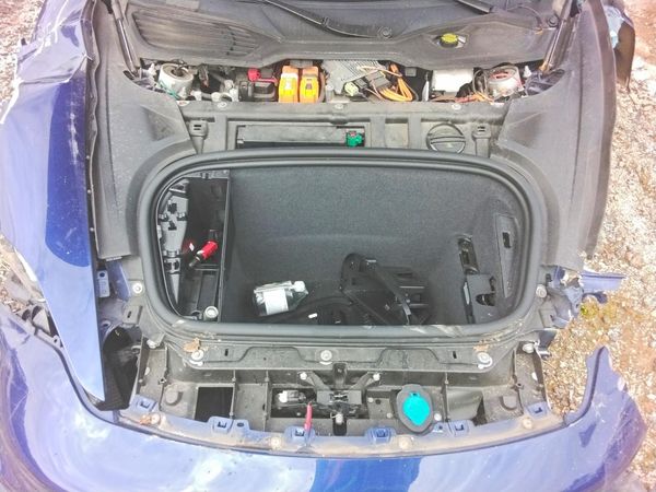 2020 PORSCHE TAYCAN — Engine bay