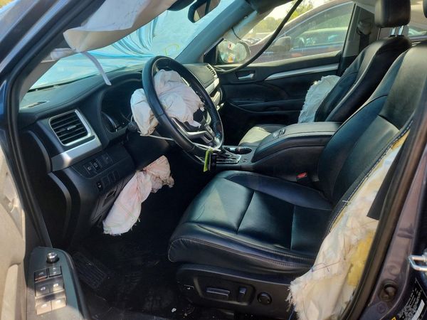 2019 TOYOTA HIGHLANDER SE/XLE — DENT