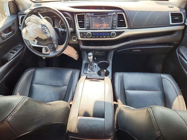 2019 TOYOTA HIGHLANDER SE/XLE — CKPT