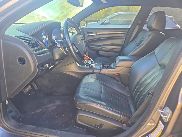 2014 CHRYSLER 300 300S — DENT