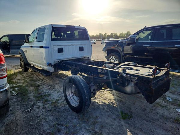 2015 RAM 4500 CREW CAB CHASSIS